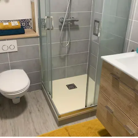 Bleu Idealement Situe Gare Coeur De Acces Bus Direct Futuroscope 公寓 普瓦捷